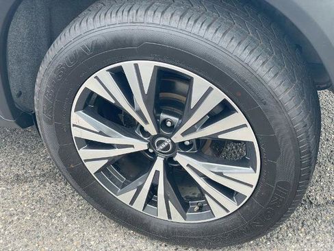 Certified 2023 Nissan Rogue SV image 25