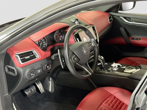 Used 2022 Maserati Ghibli Trofeo image 15