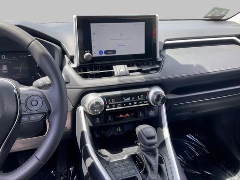 Used 2025 Toyota RAV4 XLE w/ Convenience Package AWD/4WD image 6