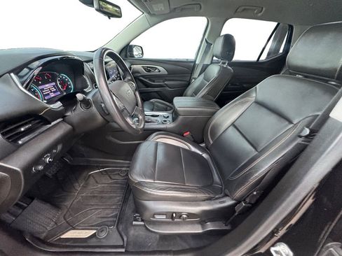 Used 2021 Chevrolet Traverse RS w/ LPO, Floor Liner Package image 10