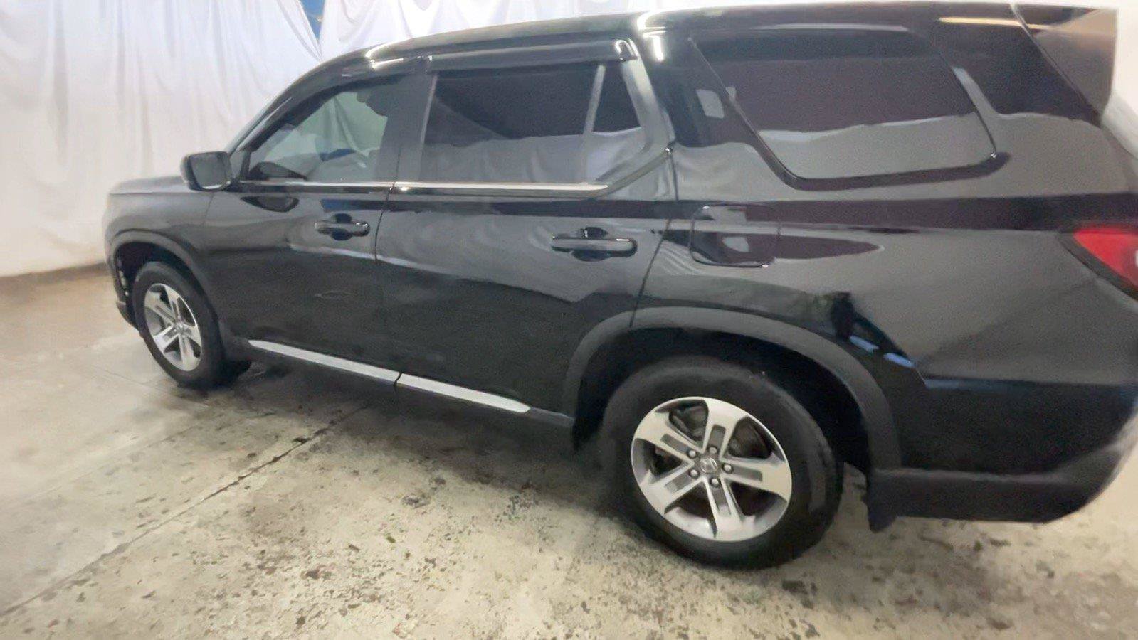 Certified 2025 Honda Pilot EX-L image 11