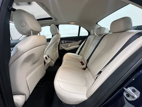 Used 2019 Mercedes-Benz E 300 4MATIC image 14