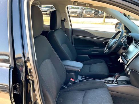 Used 2021 Mitsubishi Outlander Sport LE image 10