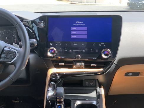 Used 2025 Lexus NX 250 FWD w/ Cold Area Package image 19