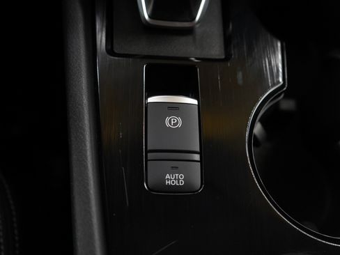 Used 2025 Nissan Rogue SV AWD/4WD image 25