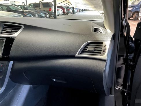 Certified 2019 Nissan Sentra SV image 18