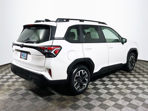 Certified 2025 Subaru Forester Premium AWD/4WD image 7