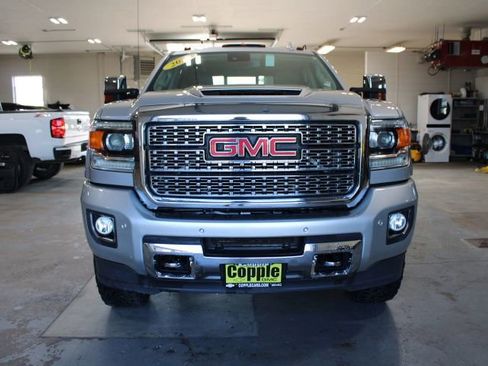 Used 2018 GMC Sierra 2500 Denali w/ Duramax Plus Package AWD/4WD image 2