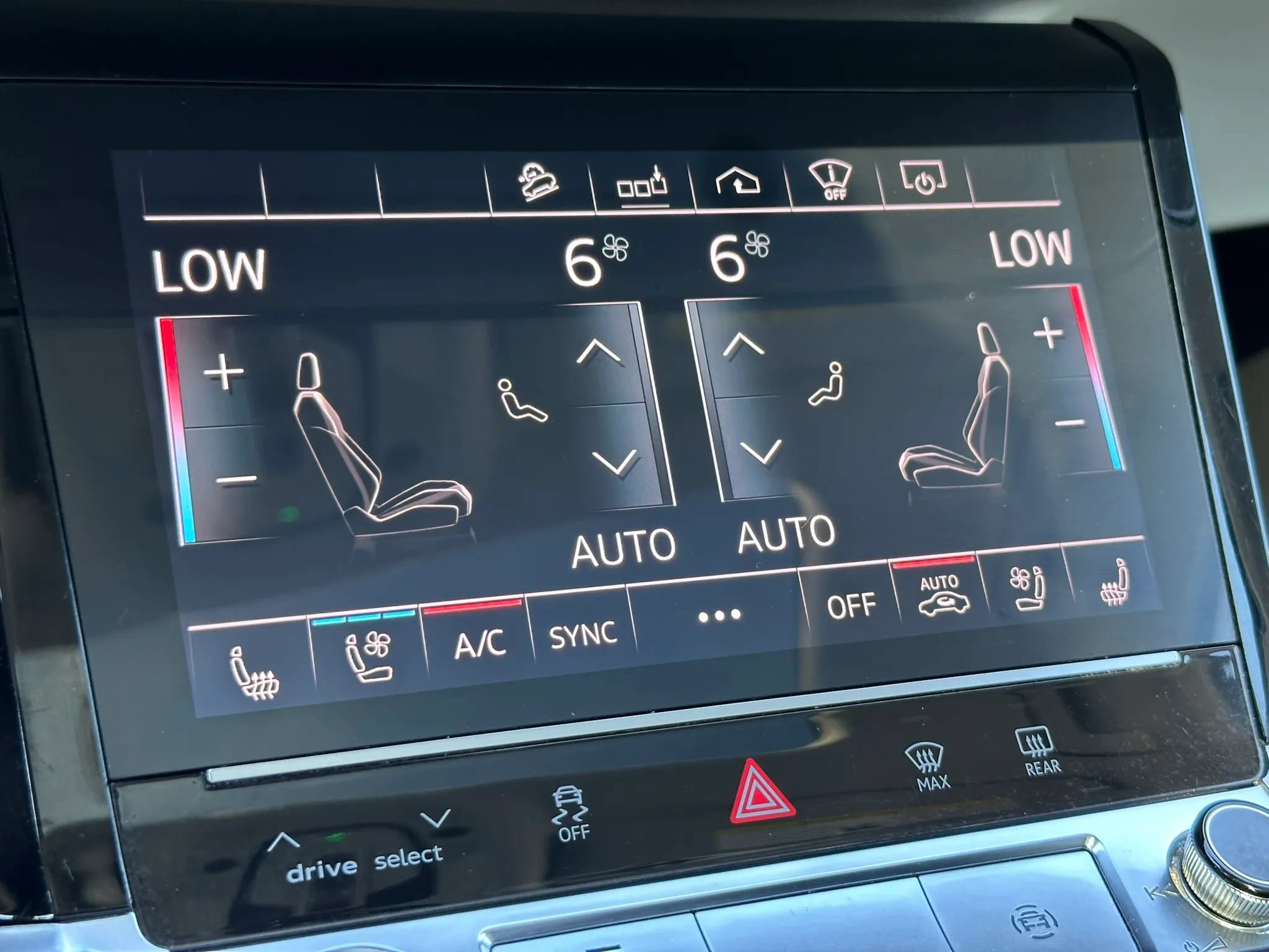 Used 2019 Audi e-tron Prestige AWD/4WD image 65