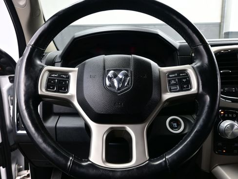 Used 2015 RAM 1500 Laramie image 22