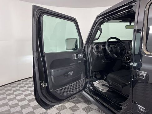 Used 2023 Jeep Wrangler Willys image 16