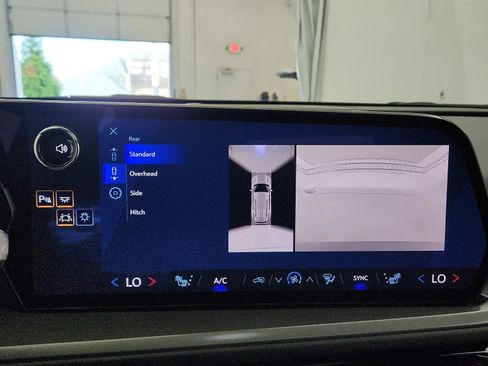 New 2026 Chevrolet Traverse Z71 w/ Driver Confidence Package image 52