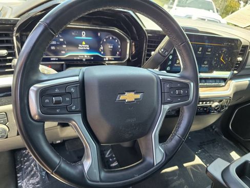 Used 2025 Chevrolet Silverado 1500 LT AWD/4WD image 28