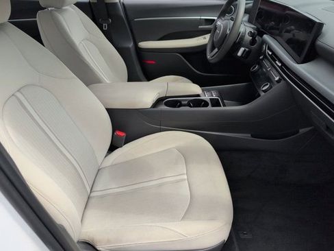 Used 2025 Hyundai Sonata SEL FWD image 30