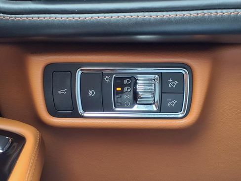 Used 2023 Lincoln Aviator Black Label AWD/4WD image 15