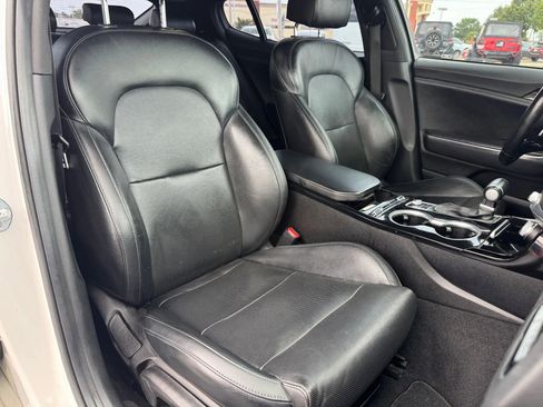 Used 2020 Kia Stinger GT-Line image 13