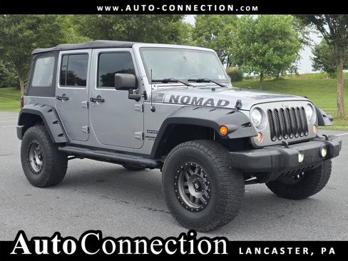 Used 2017 Jeep Wrangler Unlimited Sport w/ Connectivity Group AWD/4WD image 1