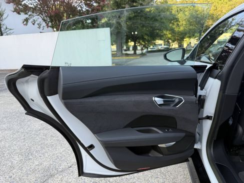 Used 2023 Audi e-tron GT Premium Plus AWD/4WD image 35