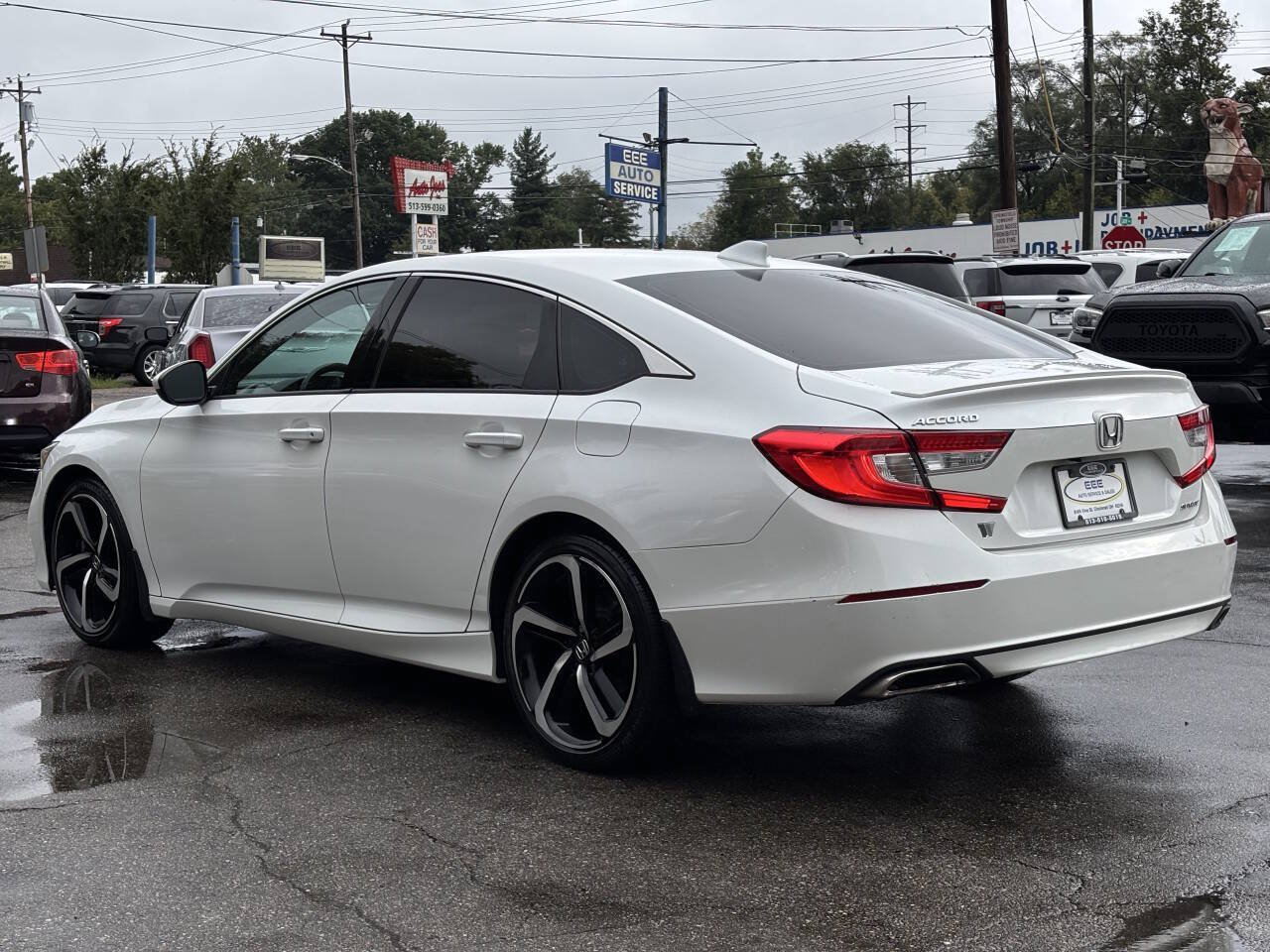 Used 2018 Honda Accord Sport image 6