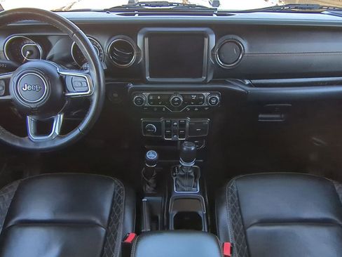 Used 2022 Jeep Wrangler Unlimited Sahara image 17