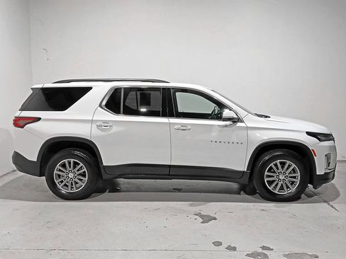 Used 2023 Chevrolet Traverse LT FWD image 7