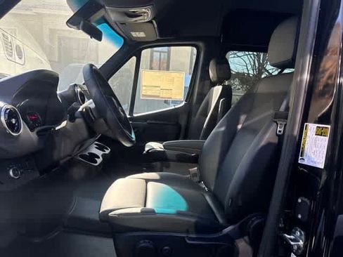 Used 2025 Mercedes-Benz Sprinter 2500 image 12