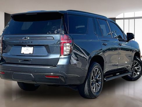 Used 2021 Chevrolet Tahoe Z71 w/ Luxury Package AWD/4WD image 2