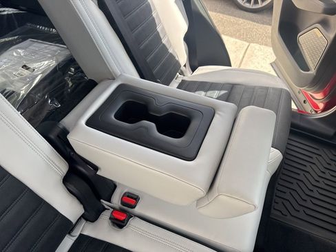 New 2026 Mitsubishi Outlander SE AWD/4WD image 14