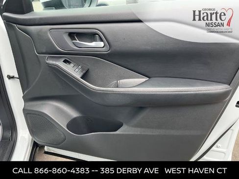 Certified 2025 Nissan Rogue SV AWD/4WD image 18