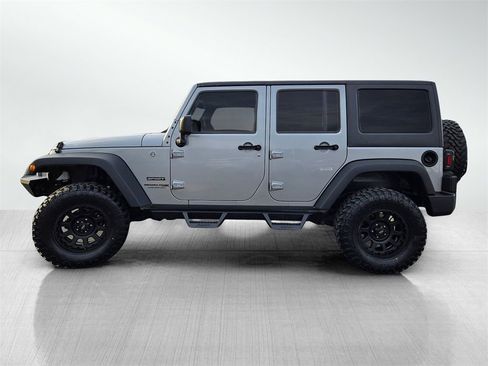 Used 2018 Jeep Wrangler Unlimited Sport S image 7