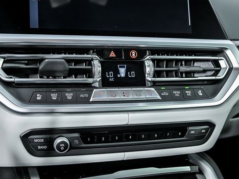 Used 2023 BMW M4 xDrive Competition w/ M Carbon Exterior Package image 35