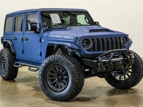 Used 2025 Jeep Wrangler Unlimited Rubicon w/ Safety Group AWD/4WD image 4