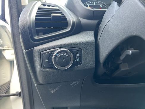 Used 2022 Ford EcoSport SE w/ SE Convenience Package image 19