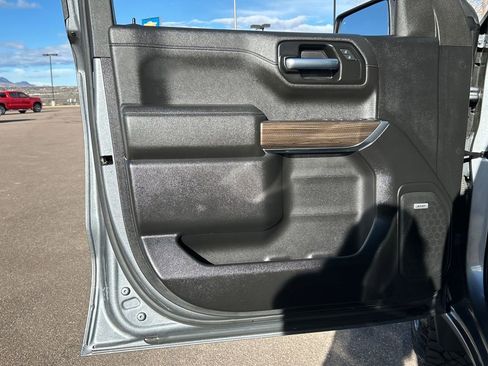 Used 2021 Chevrolet Silverado 1500 LT Trail Boss w/ Convenience Package II image 27