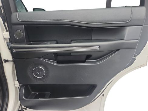 Used 2019 Ford Expedition XLT w/ Equipment Group 202A image 32