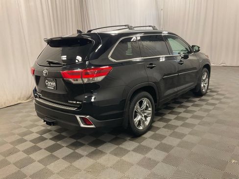 Used 2018 Toyota Highlander Limited AWD/4WD image 3