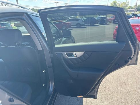 Used 2011 INFINITI FX35 AWD w/ Premium Pkg image 22