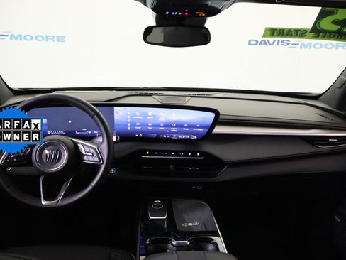 Certified 2025 Buick Enclave Preferred FWD image 15