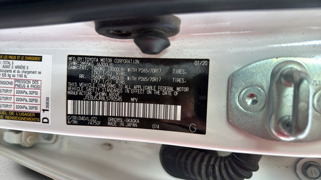 Used 2020 Toyota 4Runner Venture w/ Moonroof Package AWD/4WD image 38