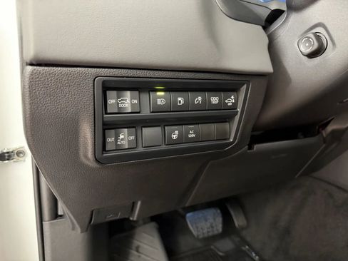 Used 2026 Toyota Sequoia Capstone AWD/4WD image 19
