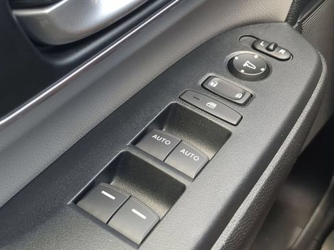 Used 2020 Honda CR-V Touring image 24