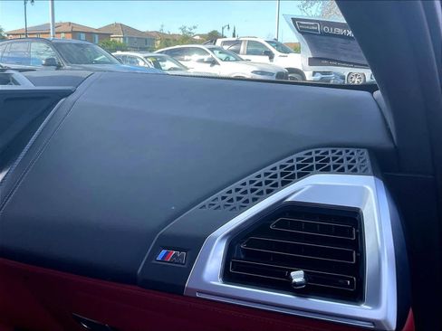 Used 2025 BMW XM image 18