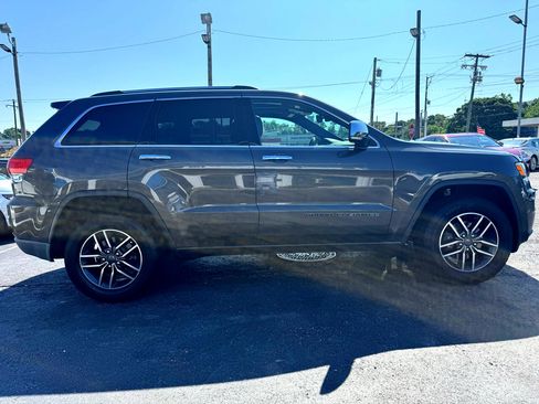 Used 2019 Jeep Grand Cherokee Limited image 4