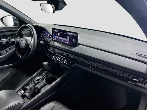 Used 2024 Honda Accord Sport image 28