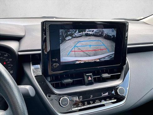 Used 2024 Toyota Corolla LE FWD image 23