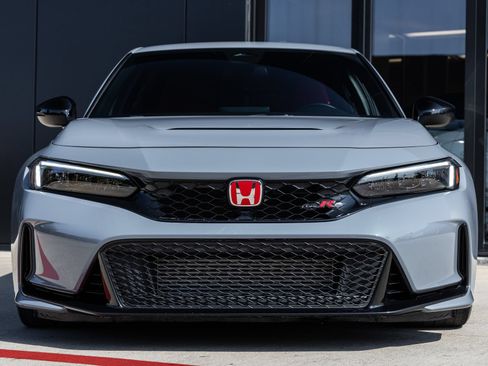 Used 2023 Honda Civic Type R image 4