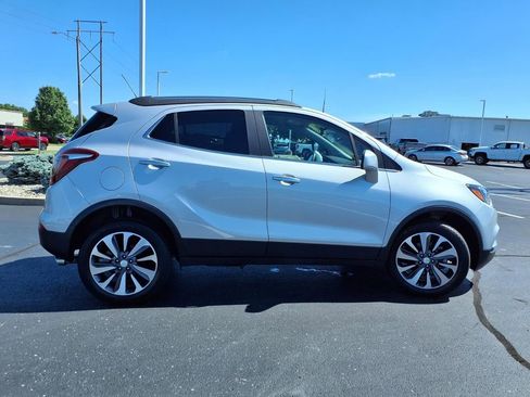 Used 2022 Buick Encore Preferred w/ Safety Package AWD/4WD image 30