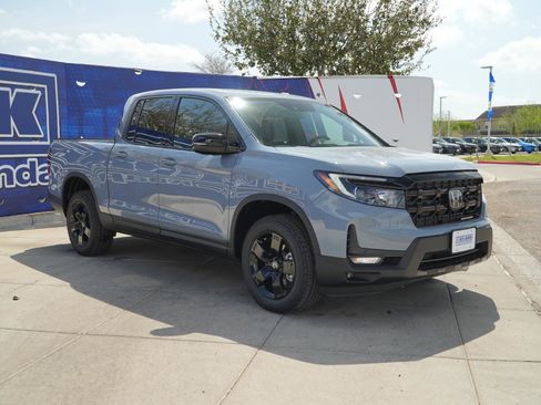 New 2026 Honda Ridgeline Black Edition image 3