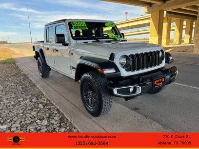 Used 2025 Jeep Gladiator Sport