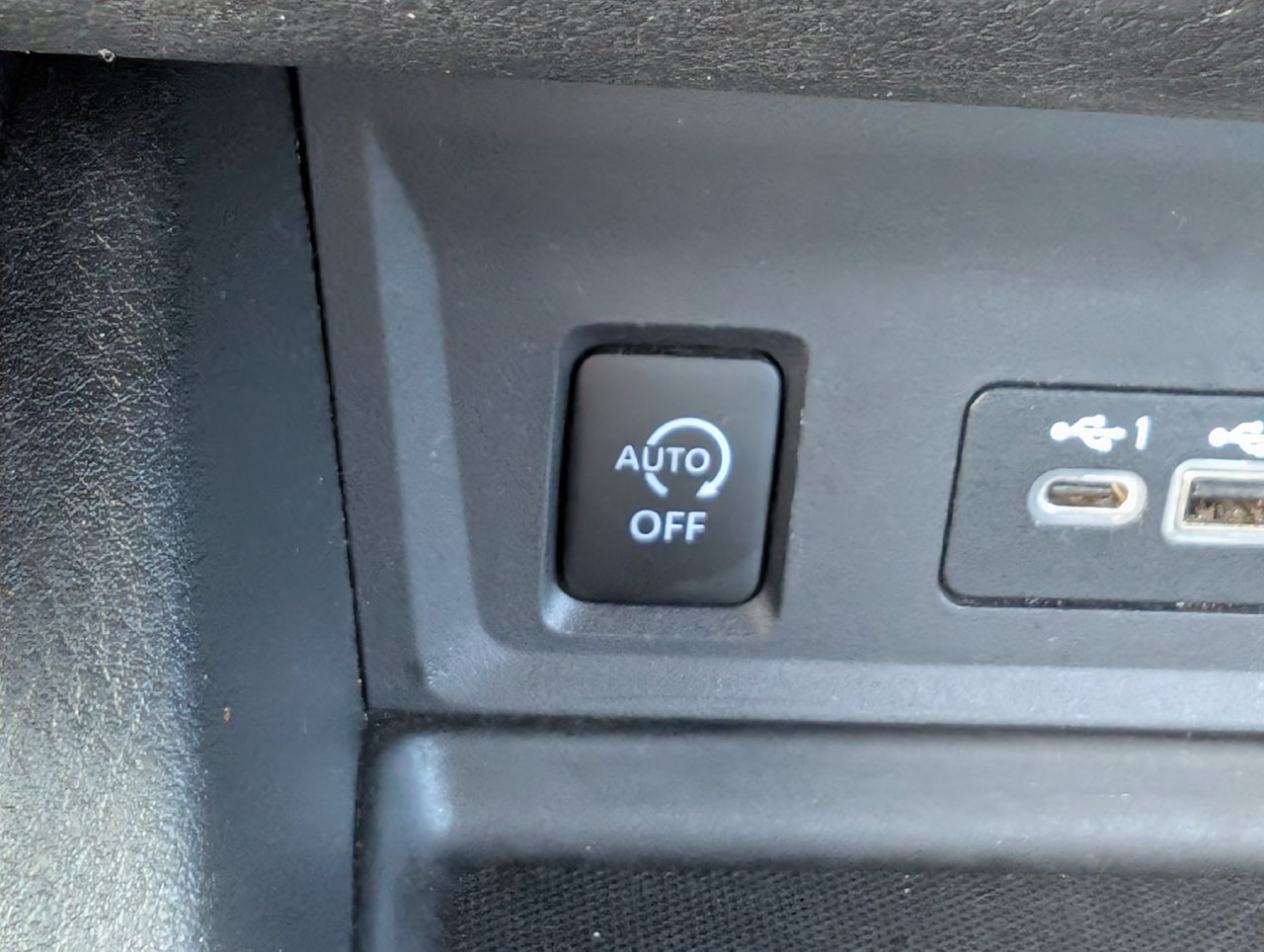 Used 2024 Nissan Sentra SV FWD image 19